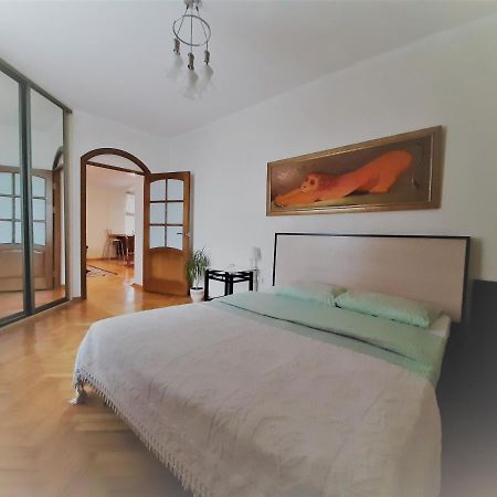 Apartment On Myasnikova 34 Minsk Eksteriør bilde