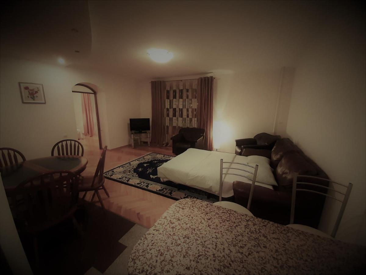 Apartment On Myasnikova 34 Minsk Eksteriør bilde