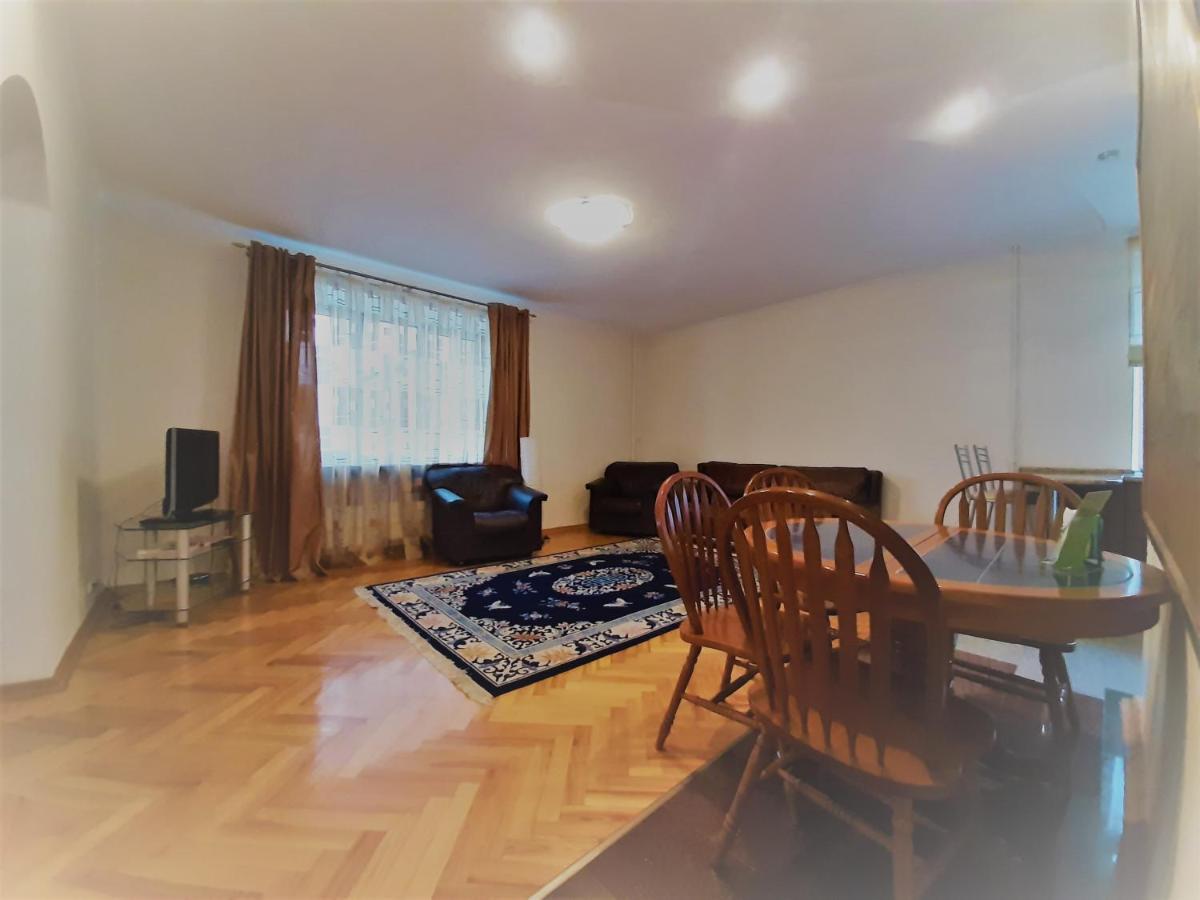 Apartment On Myasnikova 34 Minsk Eksteriør bilde
